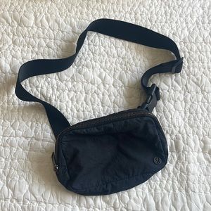 Lululemon belt bag, 1L, Black, metal zipper and zipper pull